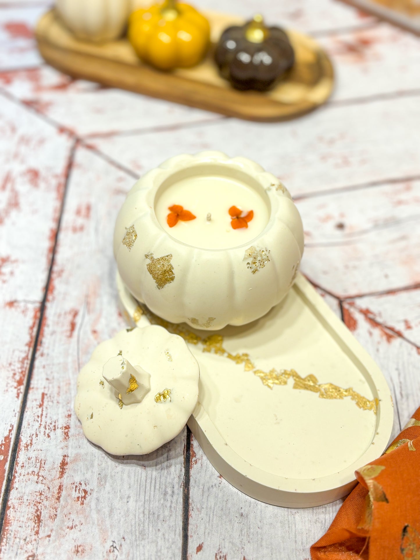 Automne - Combo Bougie citrouille or & plateau
