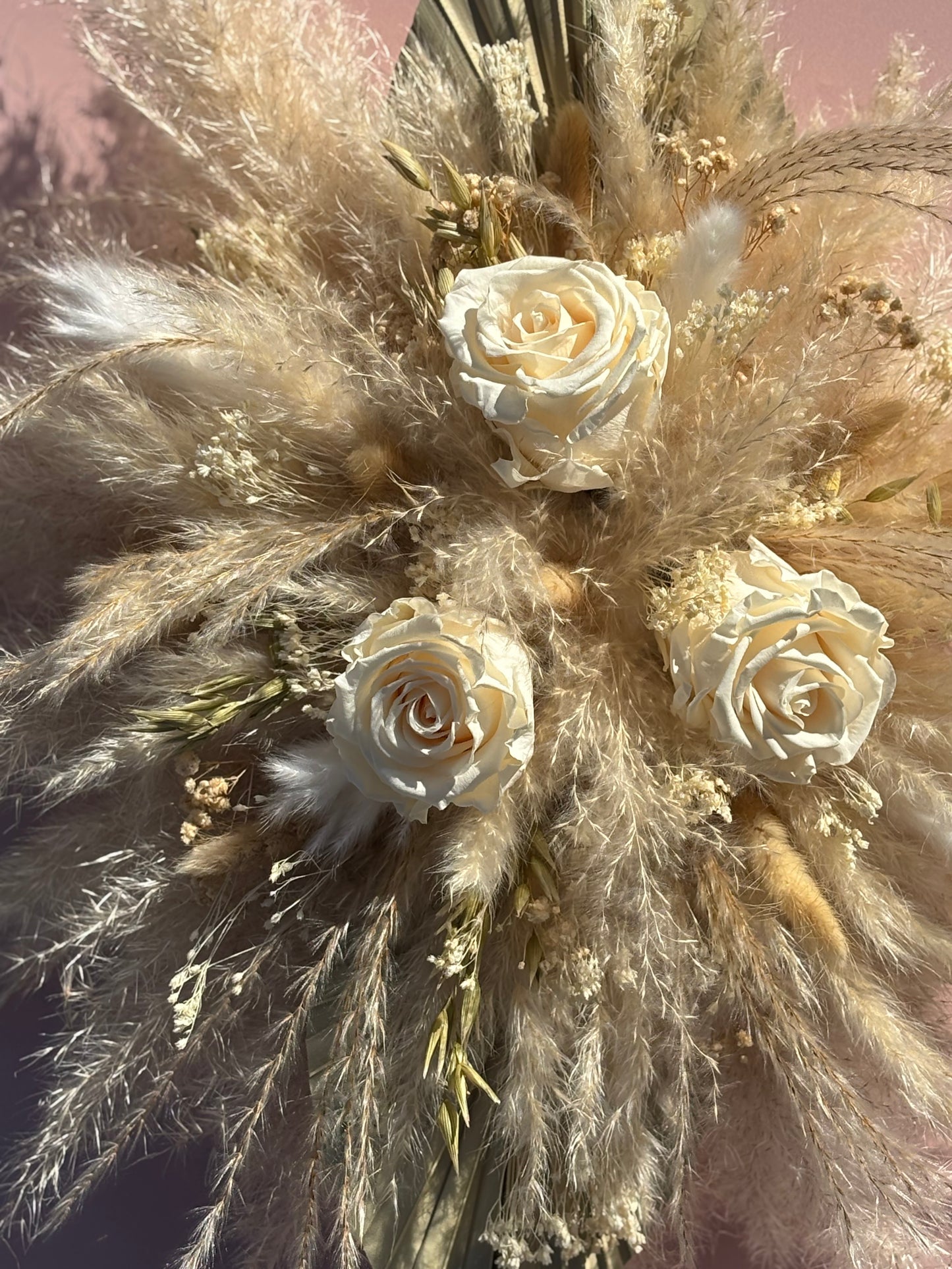 Décoration en Fleurs Séchées crème pour Voiture de Mariée