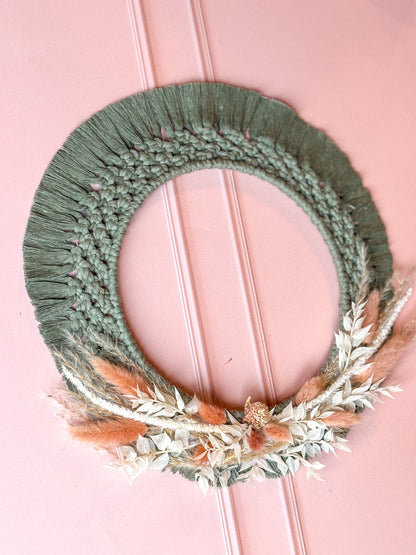 Décoration murale Macramé et fleurs séchées