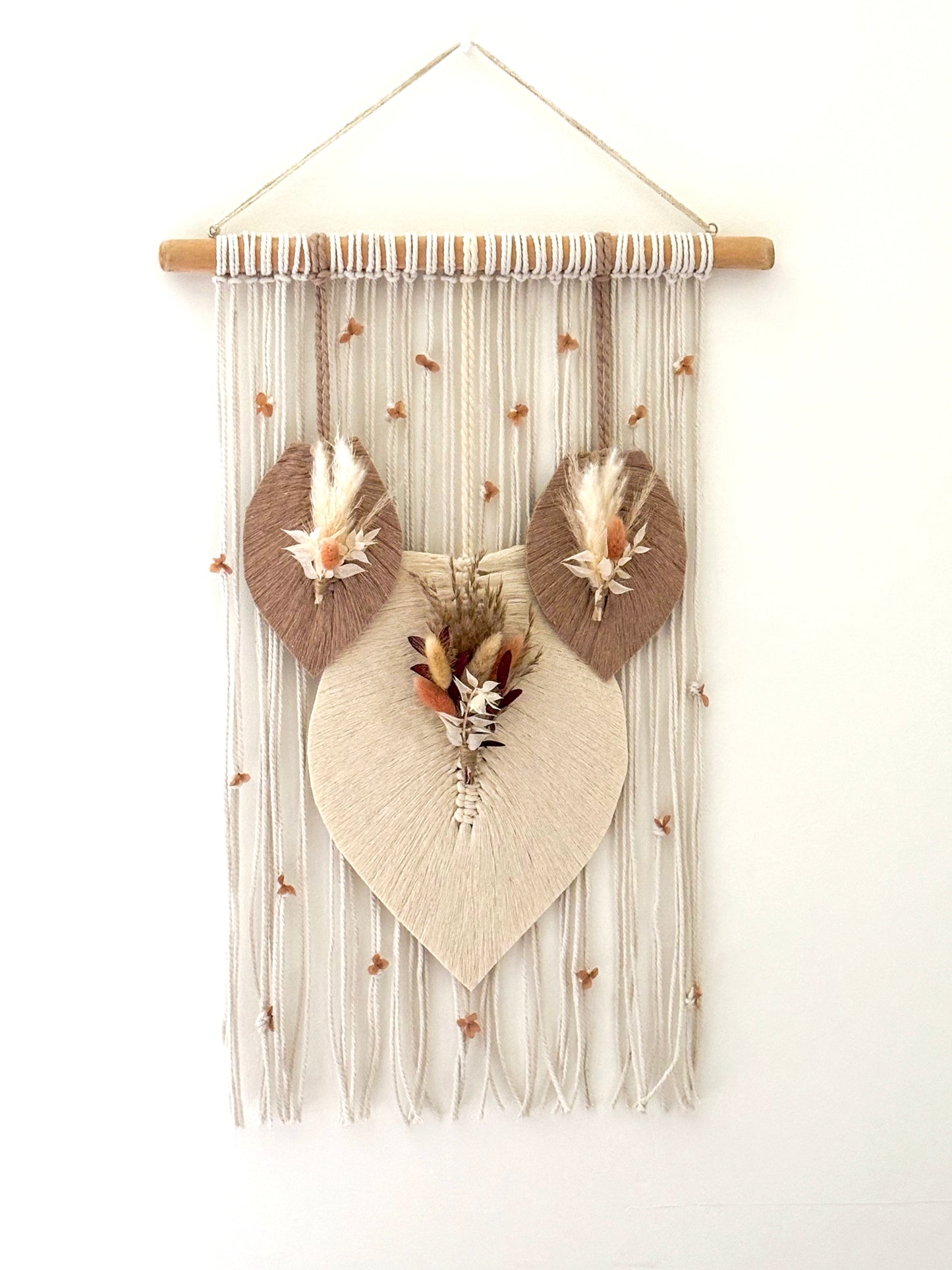 Décoration murale macramé et fleurs séchées - Feuilles bohèmes artisanales