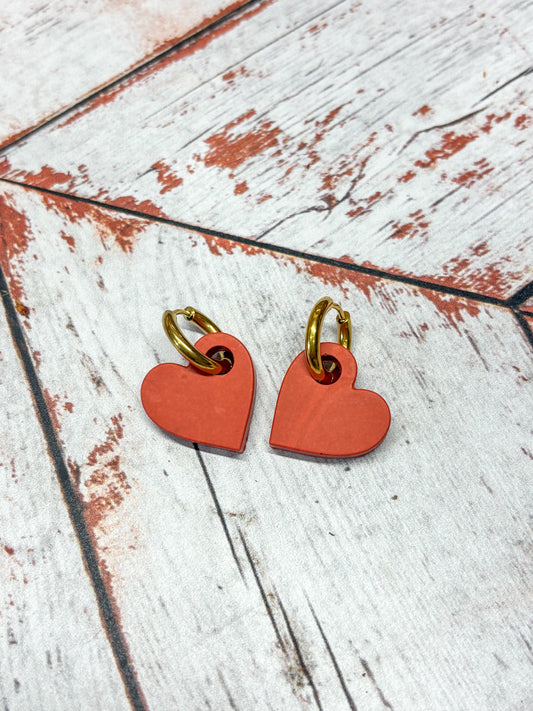 Boucles d’oreilles cœur bordeaux