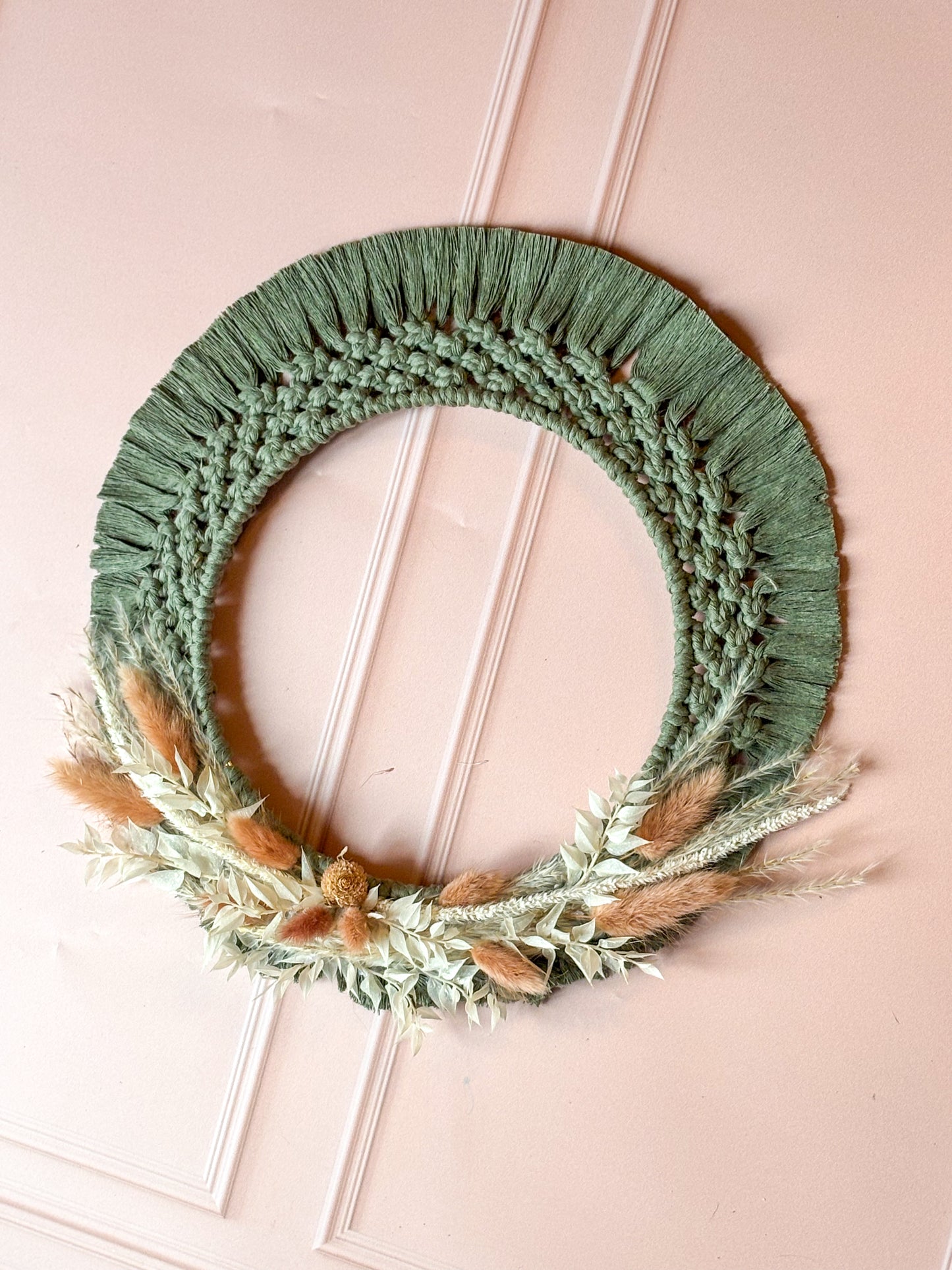 Décoration murale Macramé et fleurs séchées