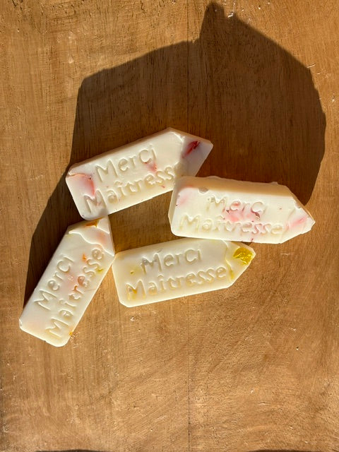 4 Fondants parfumés artisanal « Merci Maîtresse » en forme de crayons