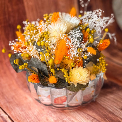 Composition de fleurs séchées en pot citrouille - Automne lumineux