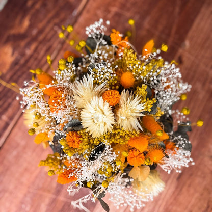Composition de fleurs séchées en pot citrouille - Automne lumineux
