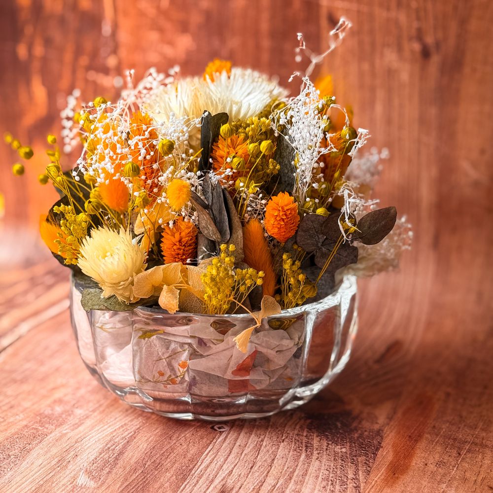 Composition de fleurs séchées en pot citrouille - Automne lumineux