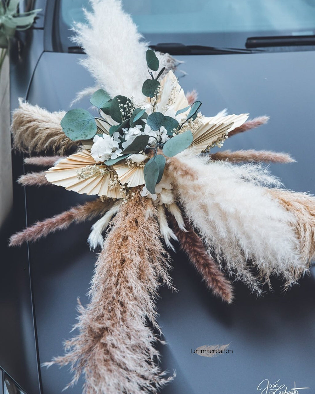 Décoration en Fleurs Séchées pour Voiture de Mariée