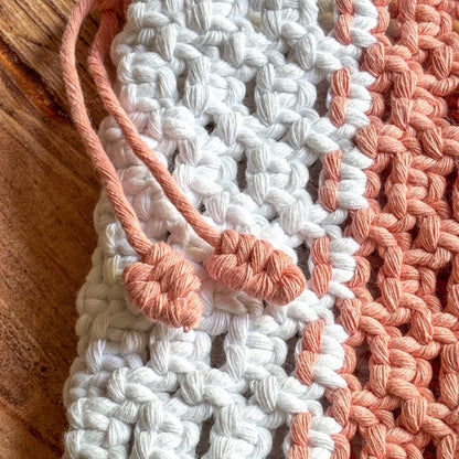 Sac Bandoulière Girly Rose & Blanc, Pompons et Nœuds Macramé
