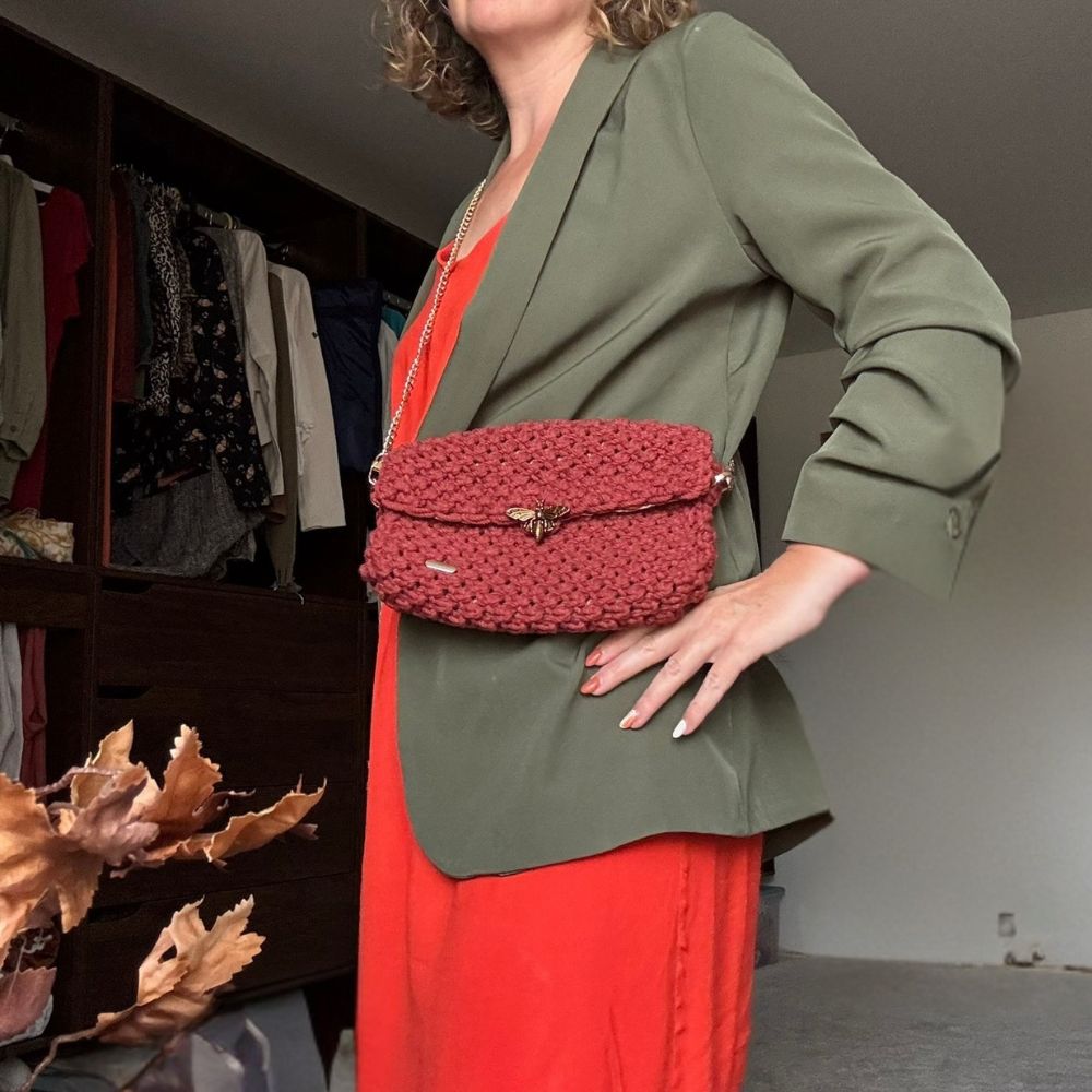 Sac Artisanal en Macramé & Doublure Satin - Fermoir Abeille | Loumacréation