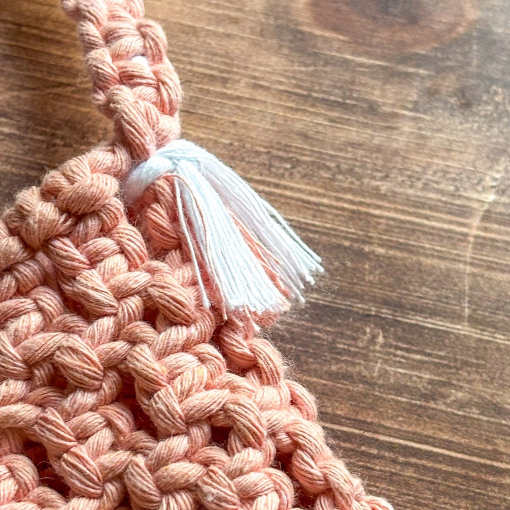 Sac Bandoulière Girly Rose & Blanc, Pompons et Nœuds Macramé