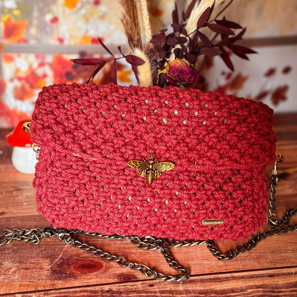 Sac Artisanal en Macramé & Doublure Satin - Fermoir Abeille | Loumacréation