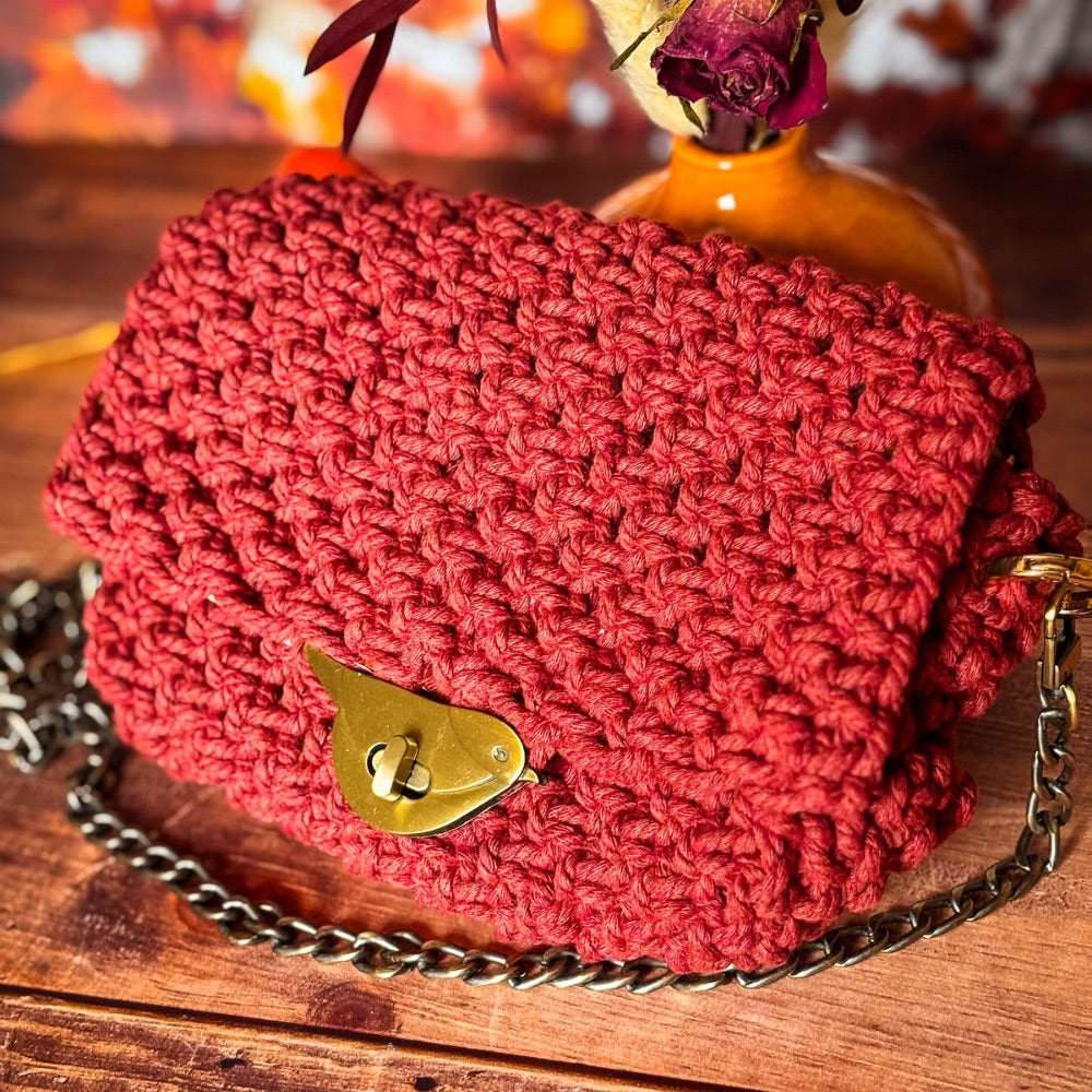 Sac Macramé Bordeaux & Fermoir Oiseau - Pièce unique