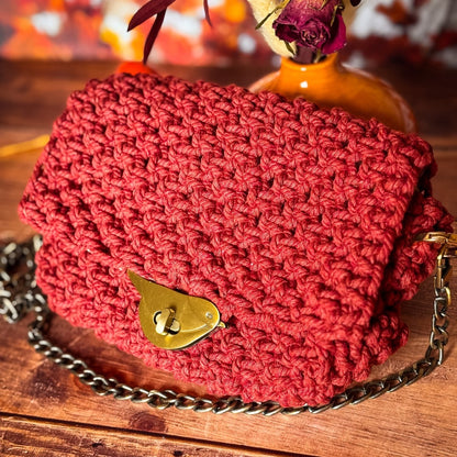 Sac Macramé Bordeaux & Fermoir Oiseau - Pièce unique