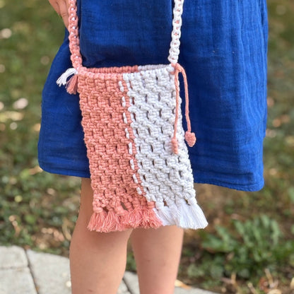 Sac Bandoulière Girly Rose & Blanc, Pompons et Nœuds Macramé