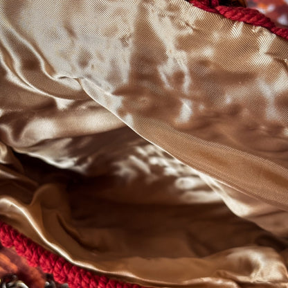 Sac Artisanal en Macramé & Doublure Satin - Fermoir Abeille | Loumacréation